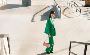 LA NUOVA TENDENZA BOYISH: LO STILE ANDROGINO CHE CONQUISTA IL 2024